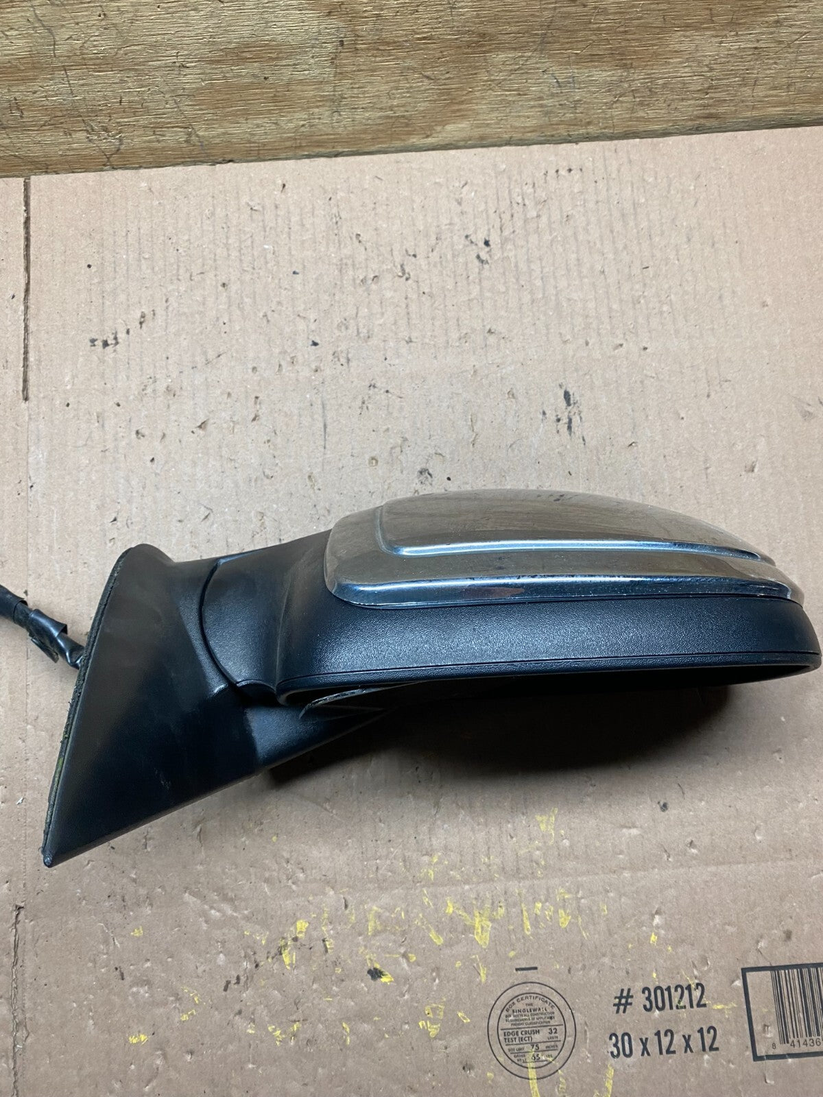 2003 to 2006 Gmc Yukon Right Passenger RH  View Door Mirror A3826 PS2