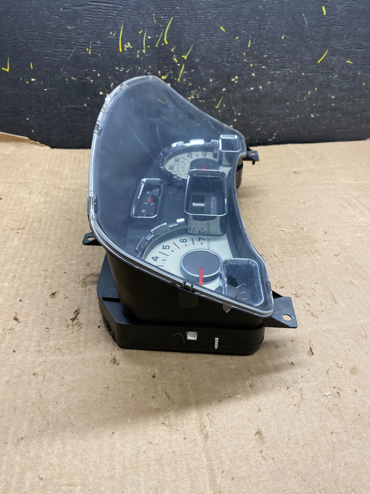 2007 2008 Ford  Expedition Speedometer Cluster Gauge OEM z1761 DG2