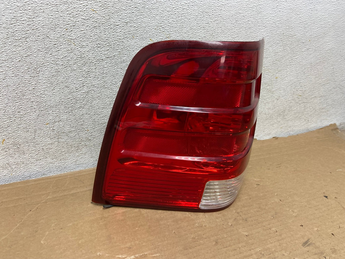 2003 2004 2005 2006 Ford Expedition Left Driver Lh Tail light DEPO AH8347 LK1