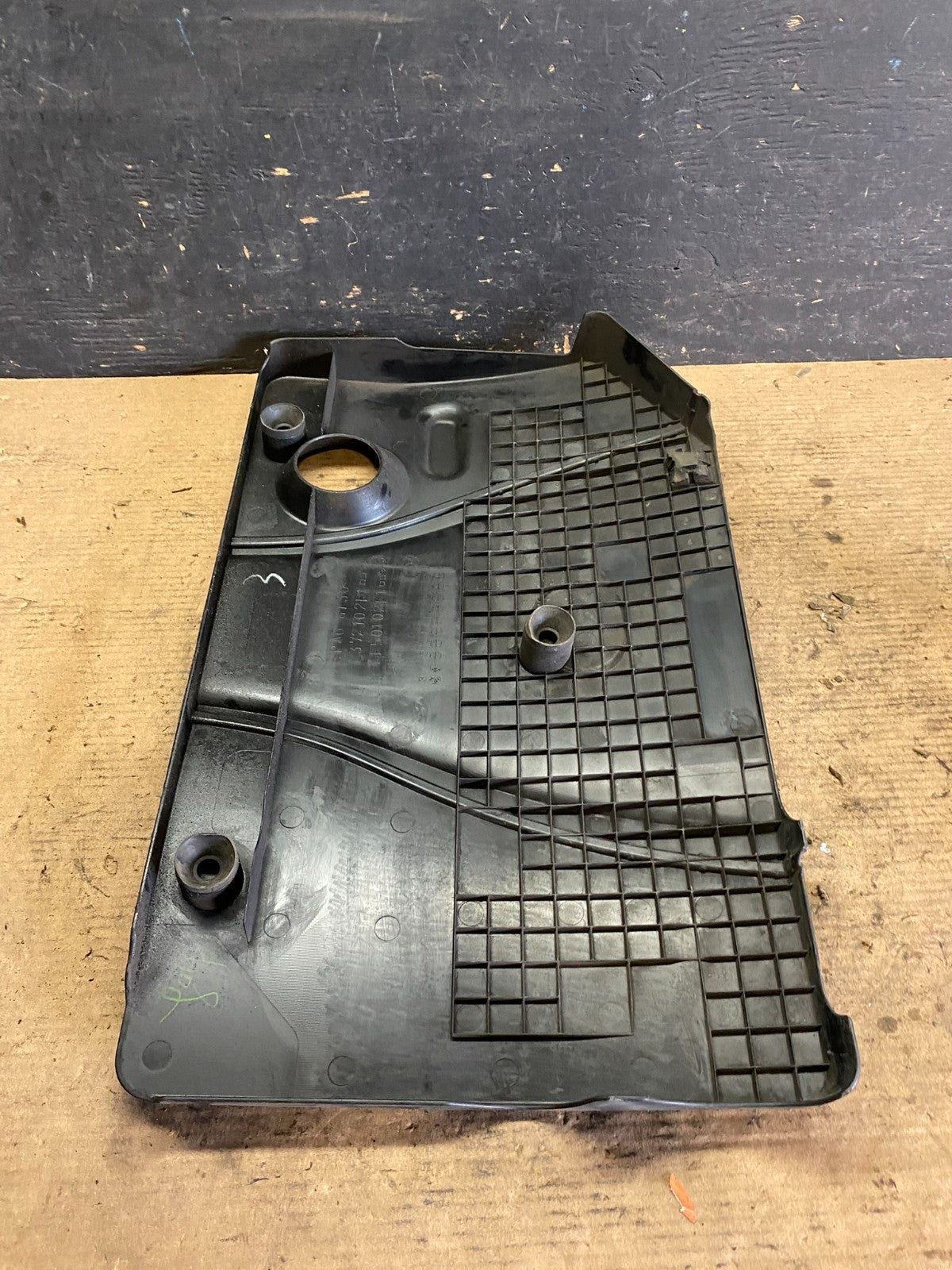 2004 to 2006 Mazda 3 DOHC 16 VALVE 2.3L Engine Shield Top Cover P0225 DG6