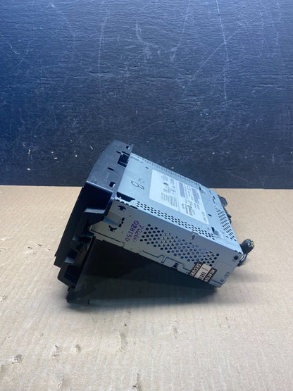 2015 to 2016 Chrysler 200 Radio Receiver Display Screen Player AG3811 DG1