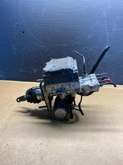 2010 - 2015 Toyota Prius ABS Brake Pump Anti Lock Module AD7575 DG4