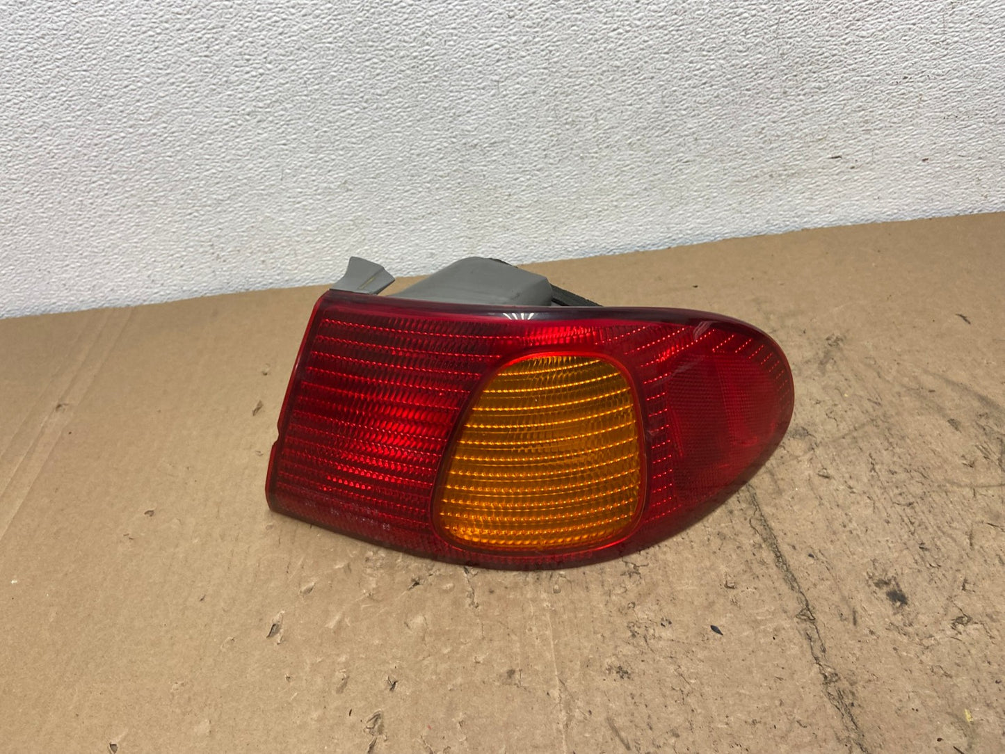 1998 1999 2000 Toyota Corolla Right Passenger Side Tail light AC7329 LK0