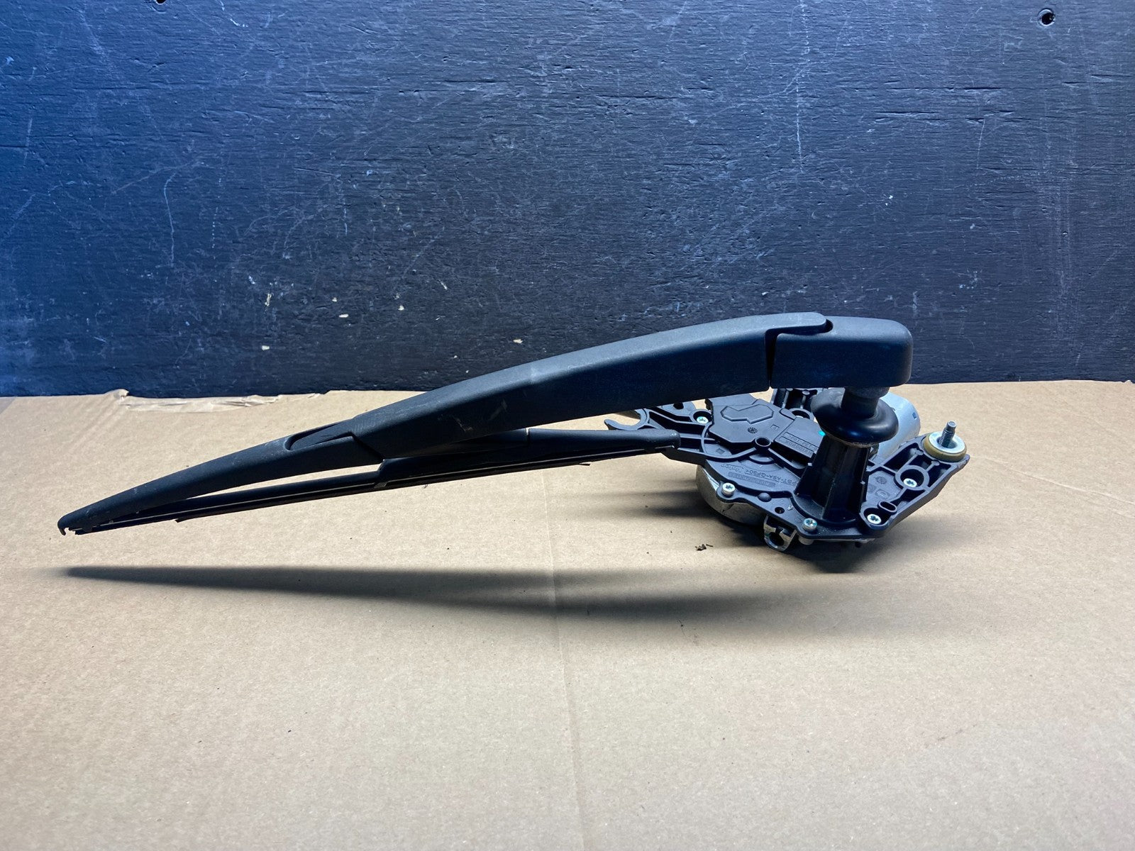 2017 to 2021 Nissan Rogue Rear Windshield Wiper Motor AF9018 DG3