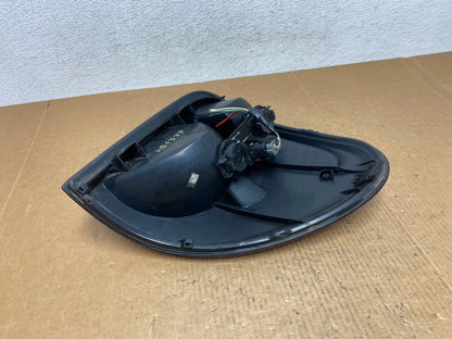 2004 to 2007 Dodge Grand Caravan Left Driver Lh Tail Light AE1337 LK5