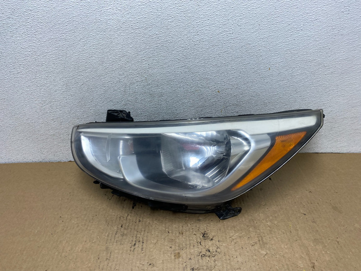 2015 to 2017 Hyundai Accent Left Driver LH Halogen Headlight AG2489 DW0