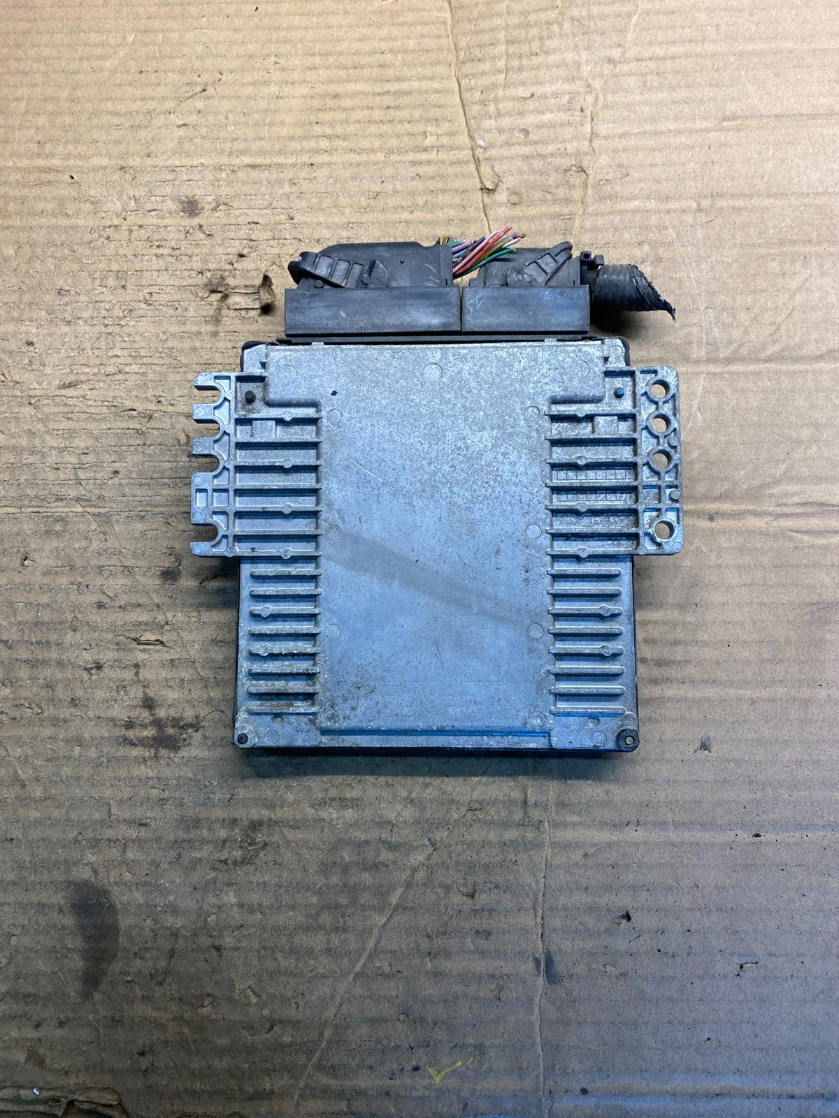 2005 Nissan Pathfinder Engine Control Module ECM MEC35-752 A1 AA7235 DG1