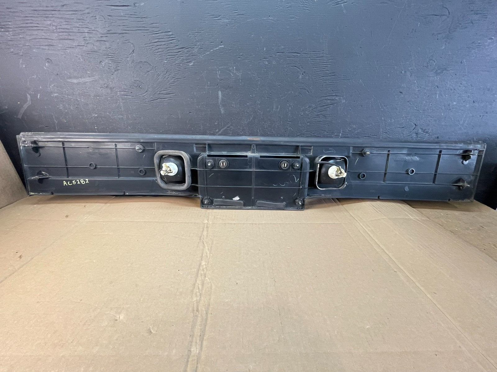1994 1997 Mercury Cougar XR7 Rear Trunk Center Tail Light Panel ac5282 DG4