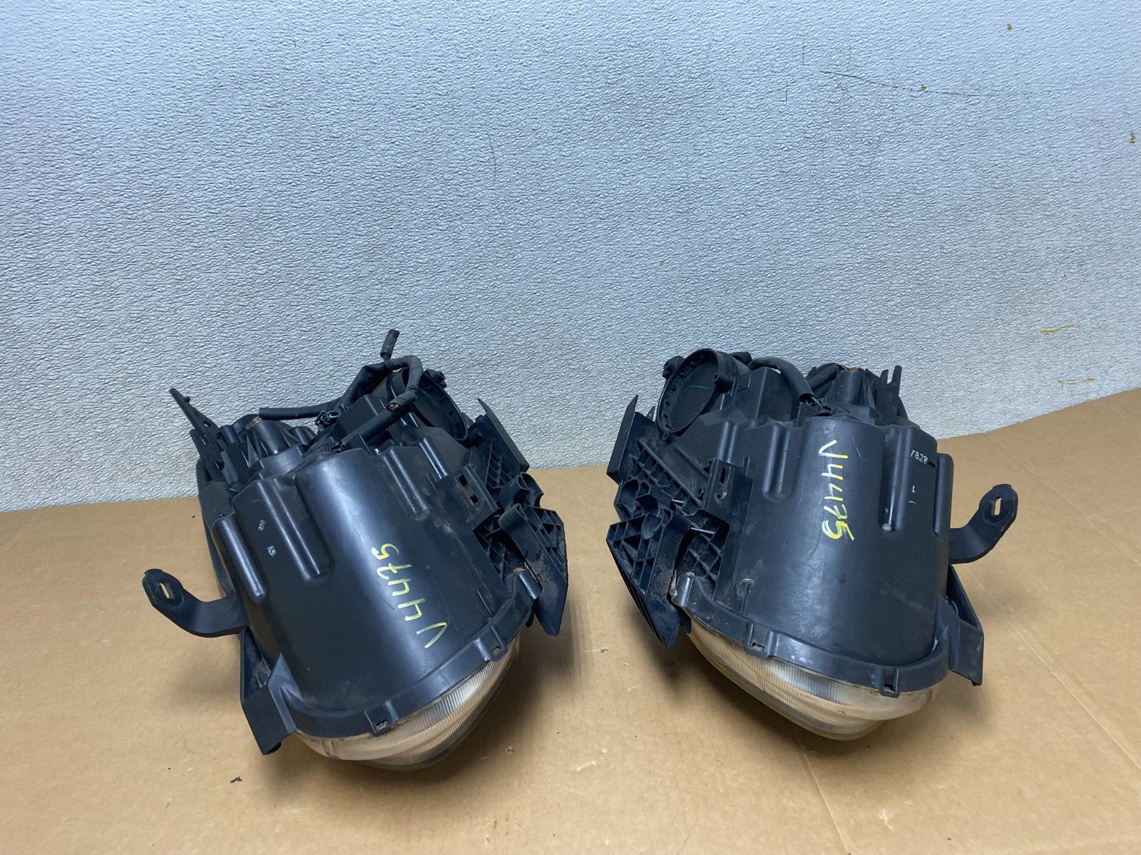 2009-2013 Nissan Rogue Left+Right Side Set Halogen Headlights OEM V4475 DW17