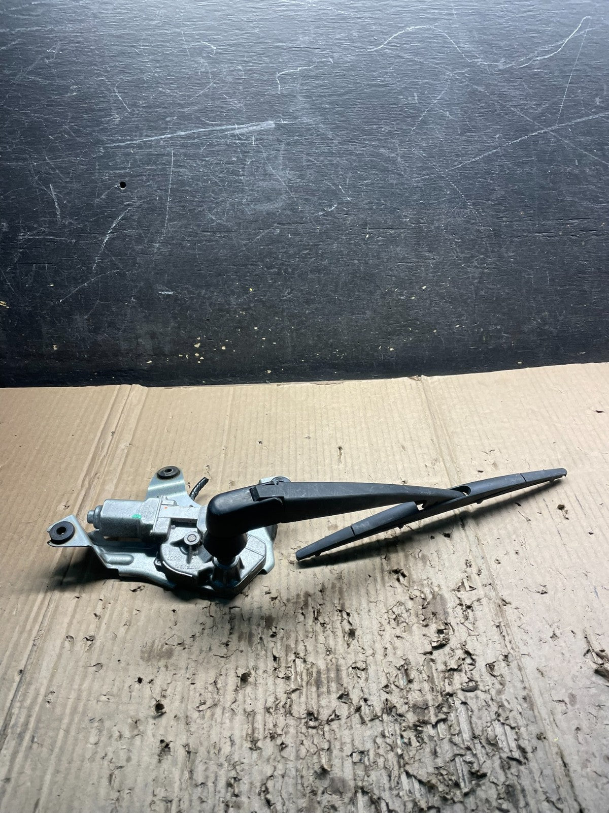 2011 to 2017 Nissan Quest Rear Wiper Motor X4007 PS3