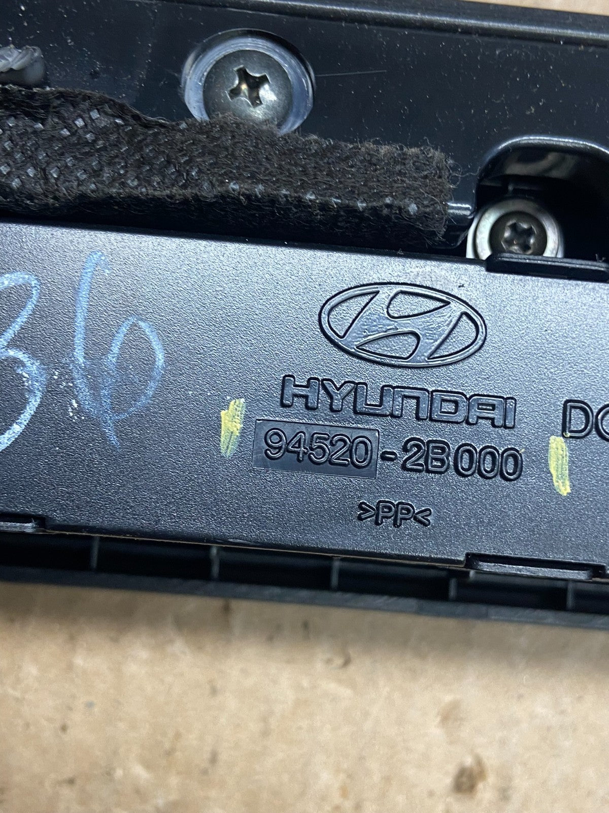 2007 to 2009 Hyundai Santa Fe Center Dashboard Radio Bezel Trim AE3959 DG6