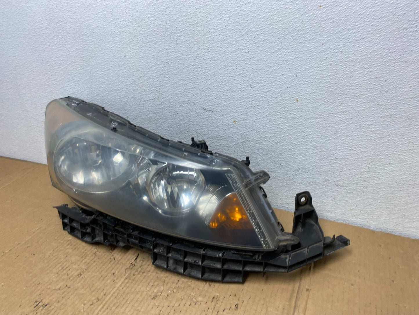 2008 to 2012 Honda Accord Sedan Right Passenger RH Headlight AD1101 DW1