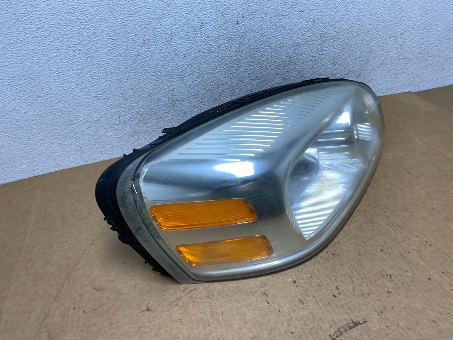 2005 - 2009 Pontiac Montana / Uplander Right Passenger Headlight AE3250 DW2