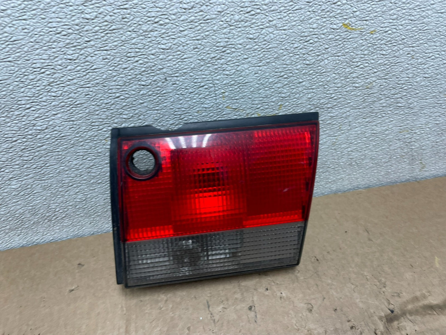 1994 to 1998 Saab 900 & Turbo Right Passenger RH Side Inner Tail Light Y8914 DW0
