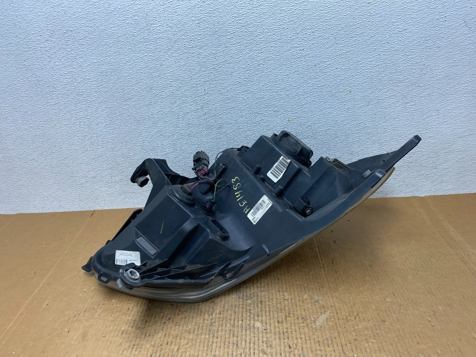 2008-2012 Buick Enclave Left Driver Headlight Xenon Hid One Ballast AE1483 DW6