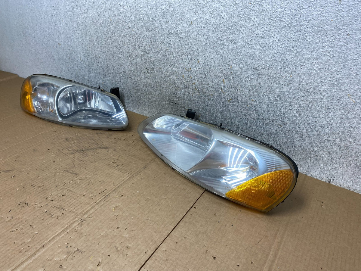 2001 - 2006 Dodge Stratus Left+Right Set Halogen Headlight AI4708 DG1