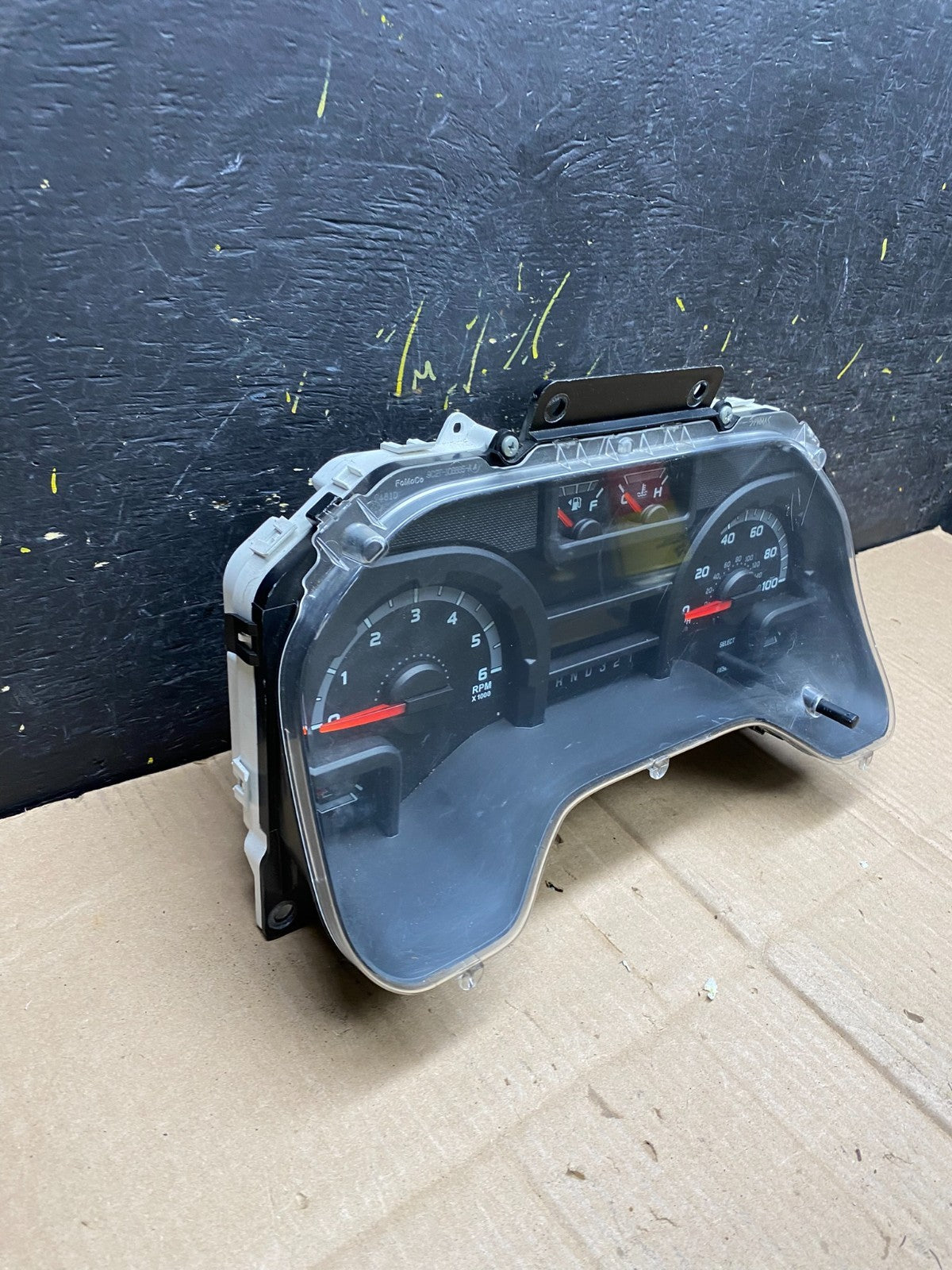 2010 Ford E150 E250 E350 VAN Gauge Speedometer Cluster AA4641 DG1