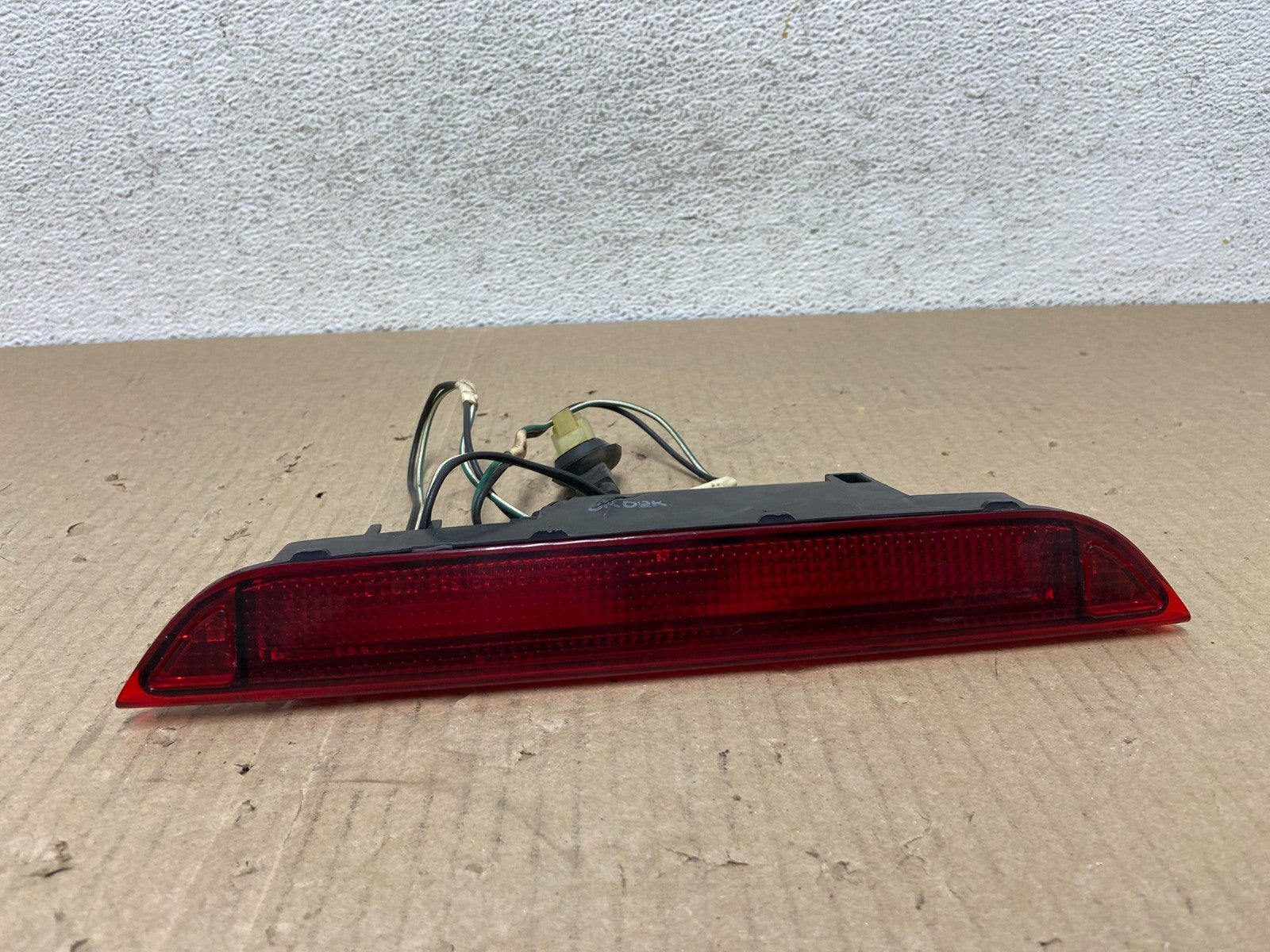 2003 to 2008 Honda Pilot High Mounted 3rd Third Stop Brake Light Lamp AE9592 DG0