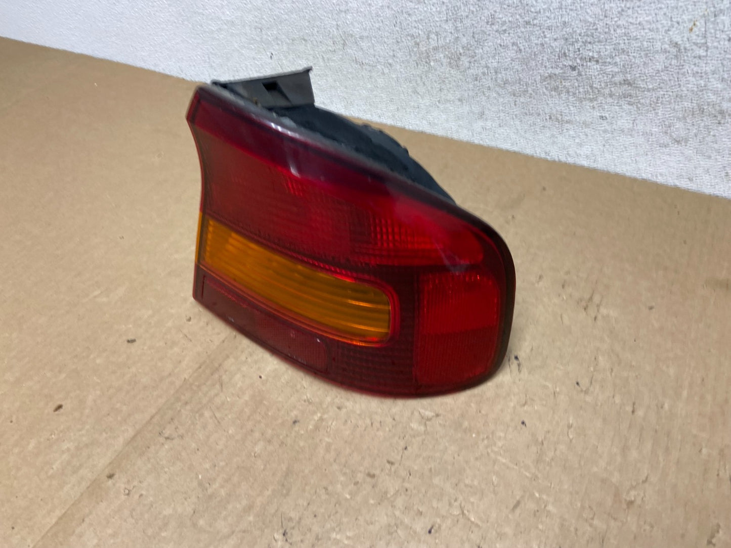 2000 to 2004 Subaru Legacy Right Passenger Rh Side Tail Light AF9702 DW1