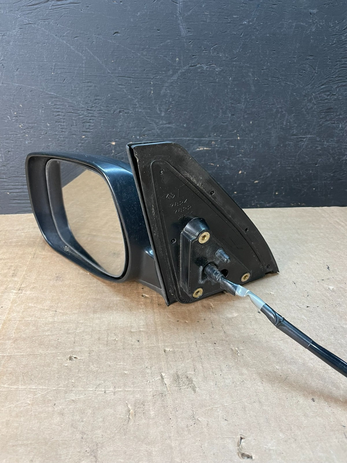 2004 to 2005 Toyota RAV4 Left Driver LH Side View Door Mirror AE8470 DW2