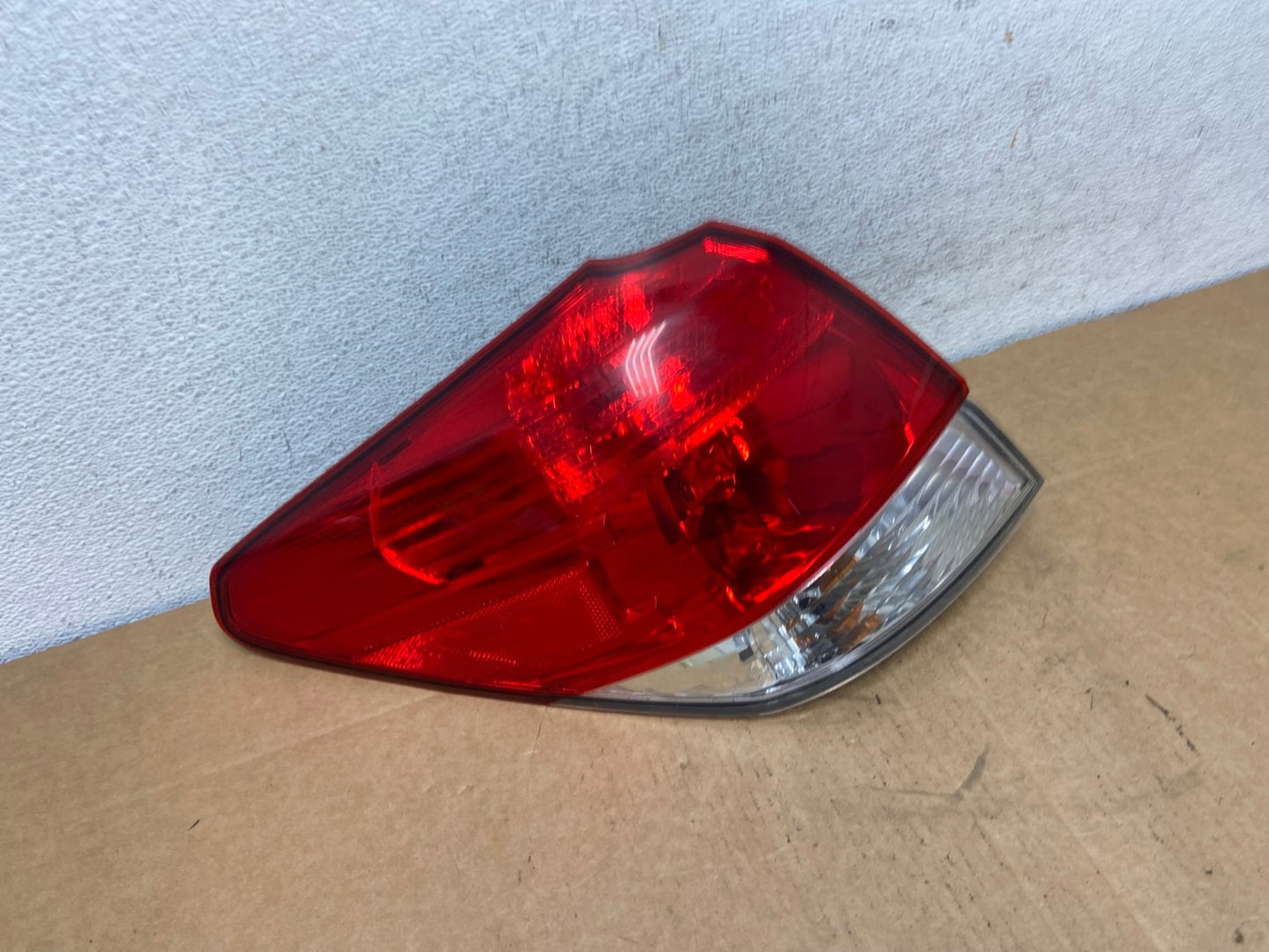 2010-2014 Subaru Outback Wagon Left Driver Lh Side Tail Light AD5434 LK2