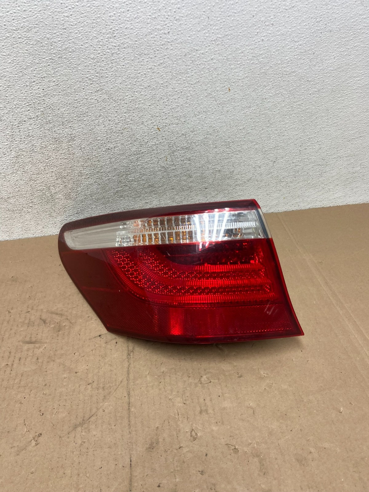 2007-2009 Lexus LS460 LS600H Left Driver LH Side Tail Light AG46940