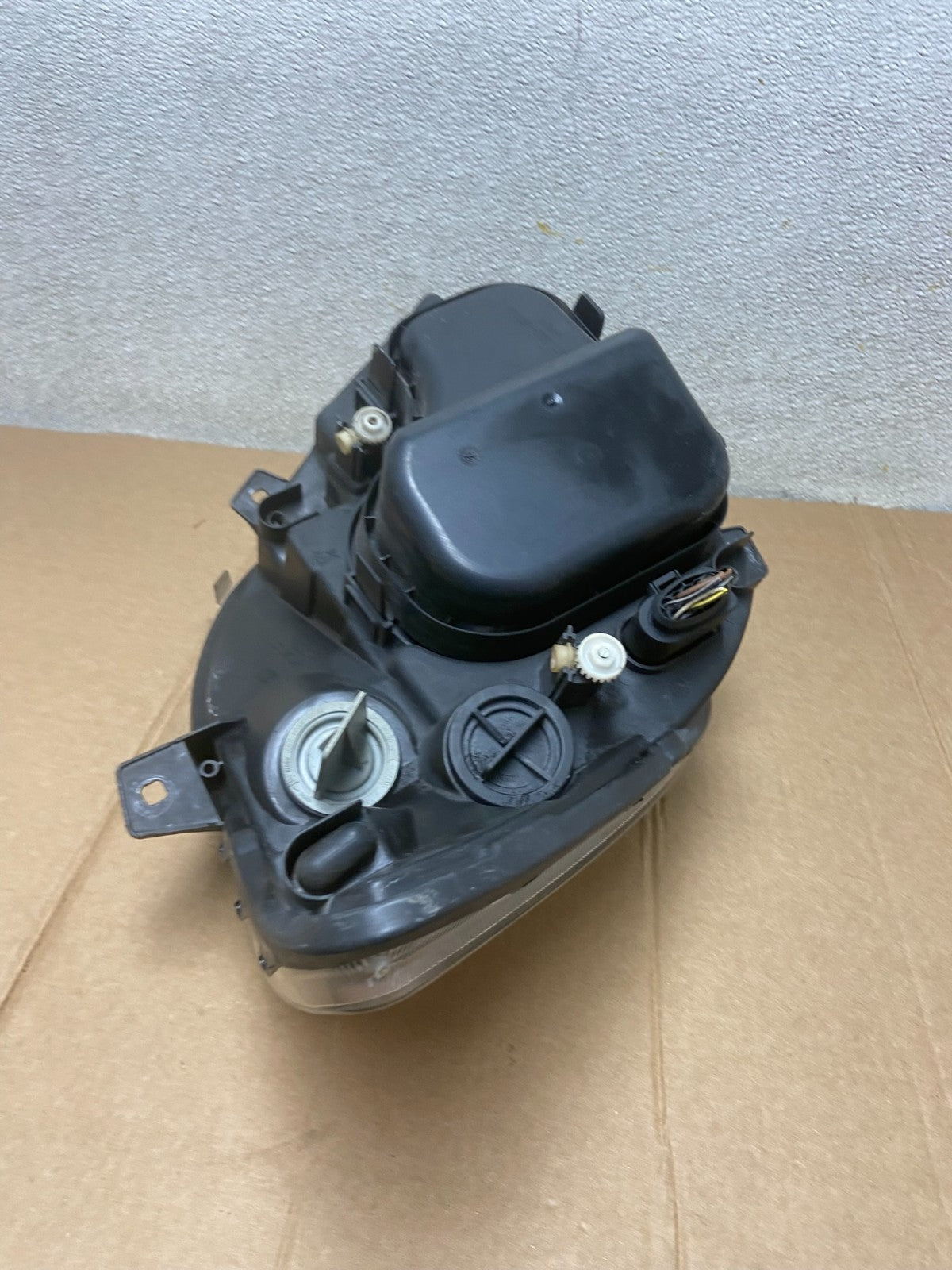 2007 to 2013 Mercedes Sprinter Headlight Left Driver Side Halogen Oem AA1051 DW7