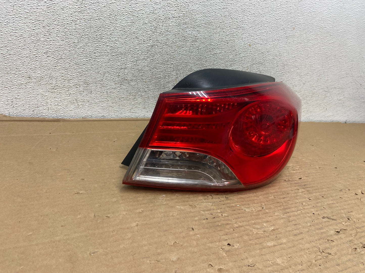 2011 2012 2013 Hyundai Elantra Sedan Right Passenger Tail Light AG9280 LK1