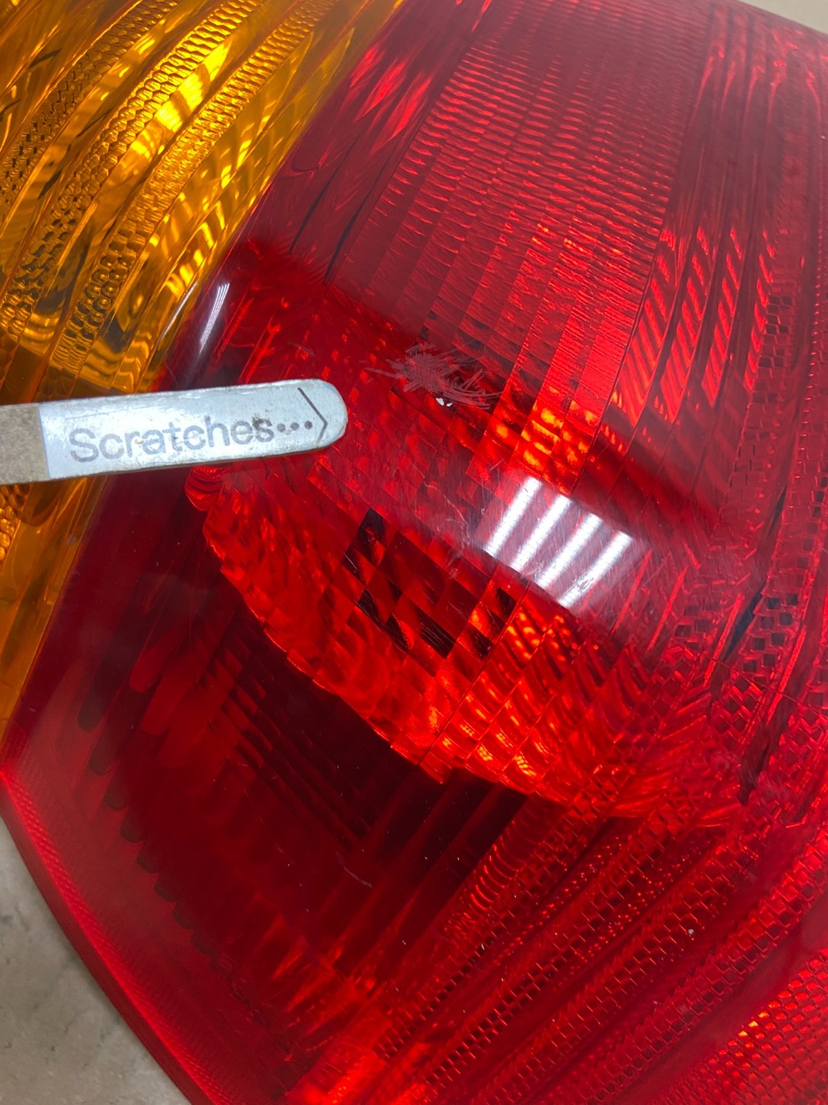1999-2001 BMW 325i 330i E46 Left Driver LH Tail Light AE8882 DW3