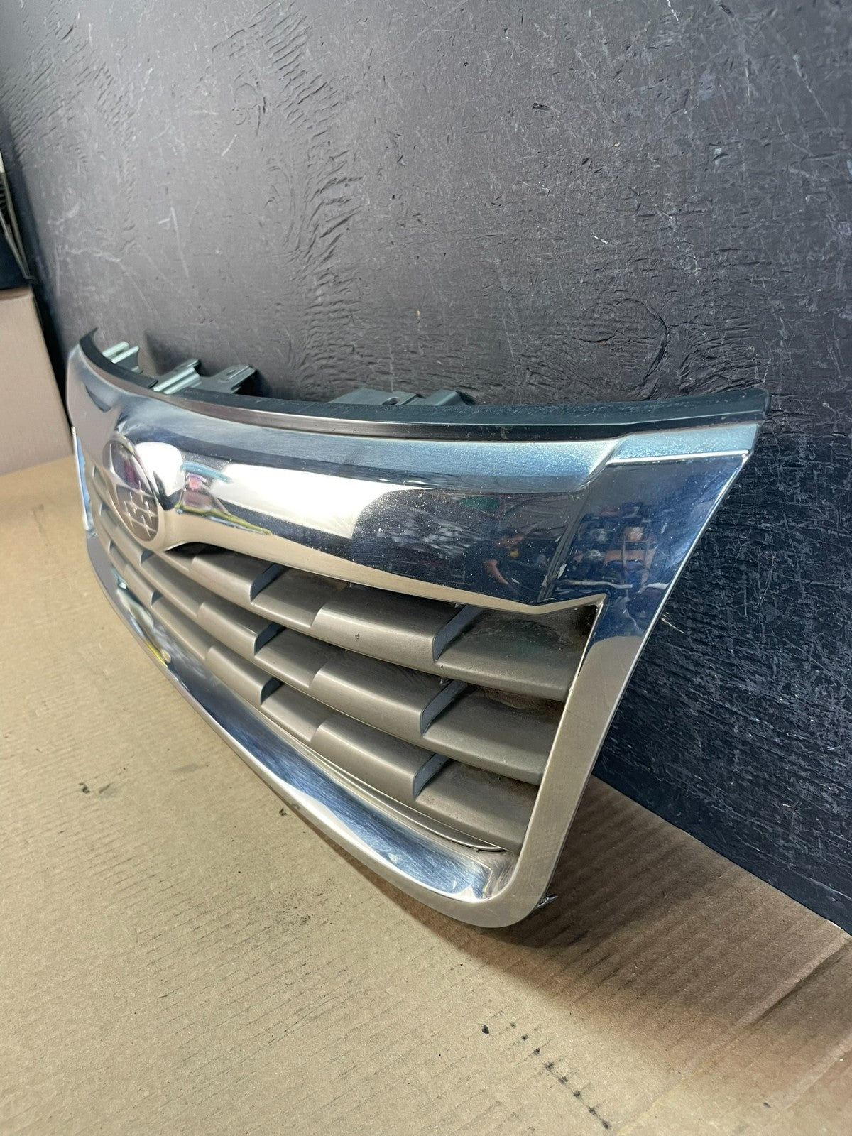 2009 2010 Subaru Forester Front Upper Chrome Grille Grill AF3757 DG1