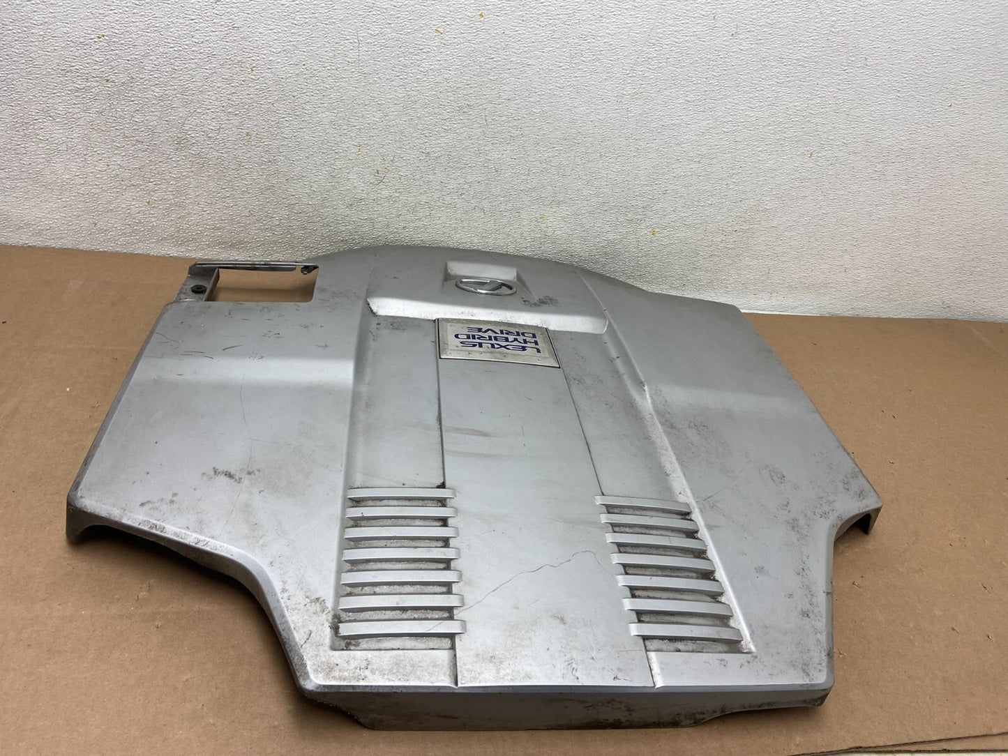 2008 to 2016 Lexus LS600H Hybird Engine Motor Cover OEM E0975 DG12