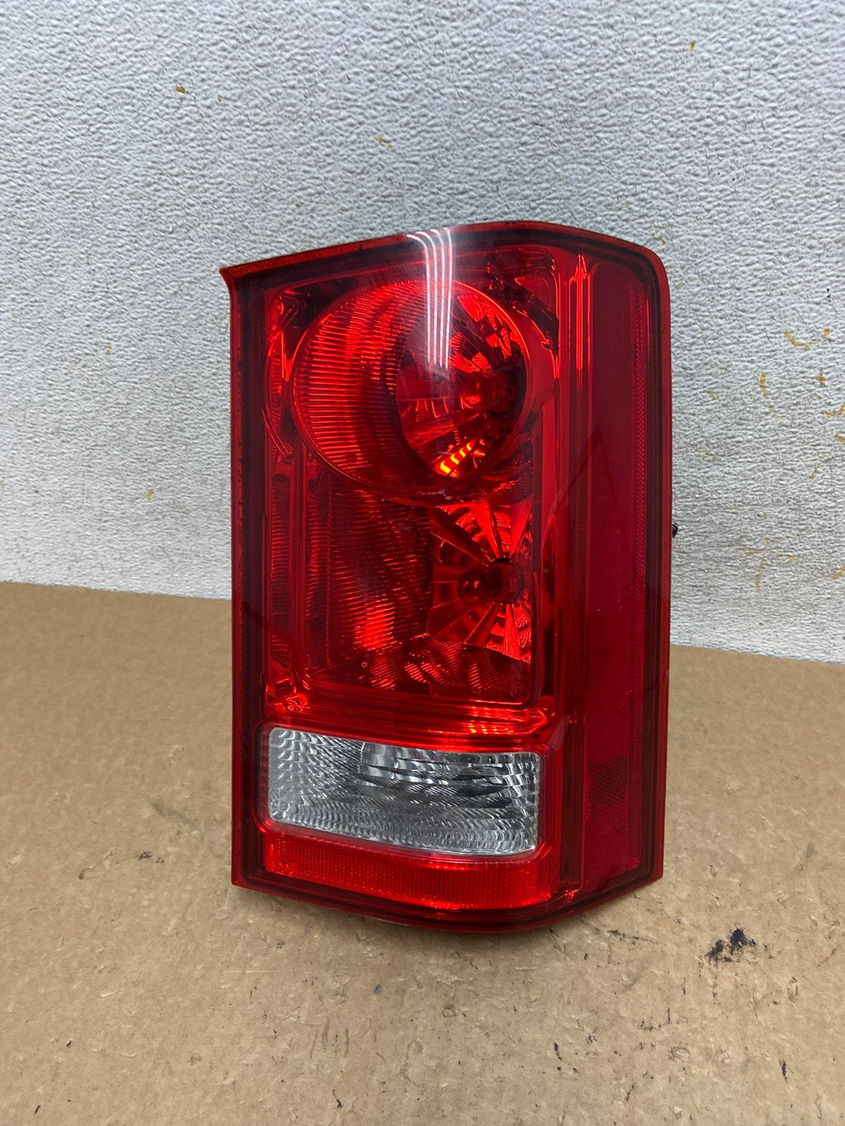 2009 to 2015 Honda Pilot Right Passenger Rh Side Tail light AI3659 LK0