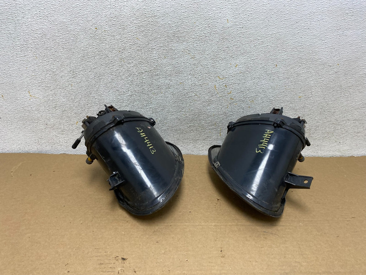 1996 to 1999 Ford Taurus Left+Right Side Headlights AH4413 DW10