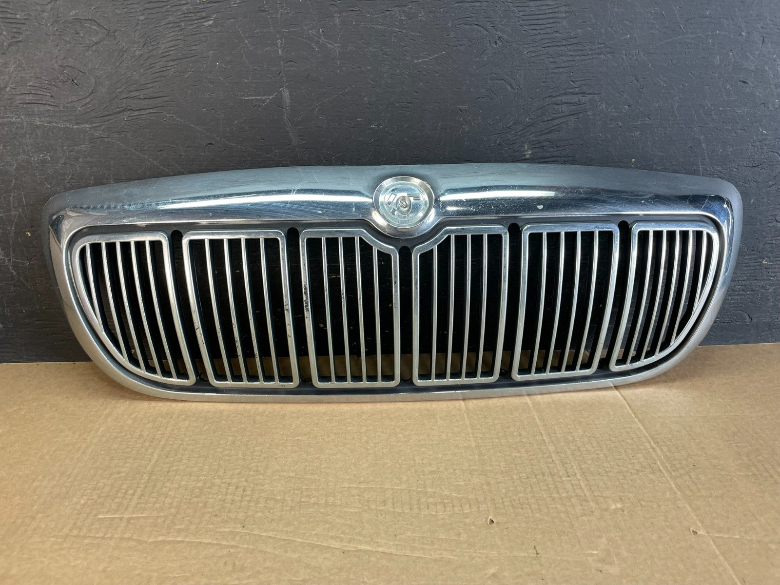 1998 to 2002 Mercury Grand Marquis Front Upper Grill Grille AF5222 DG0
