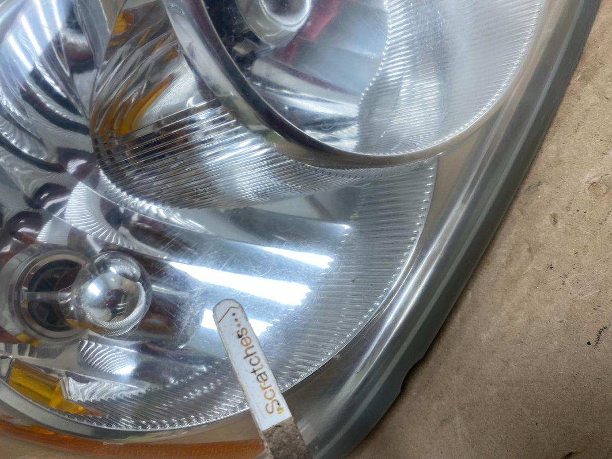 2005 to 2007 Dodge Dakota Left+Right Halogen Headlights AH9391 DW3