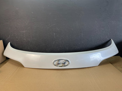 2013-2017 Hyundai Santa Fe Rear Trunk Hatch Molding Trim Panel AC9928 DG0