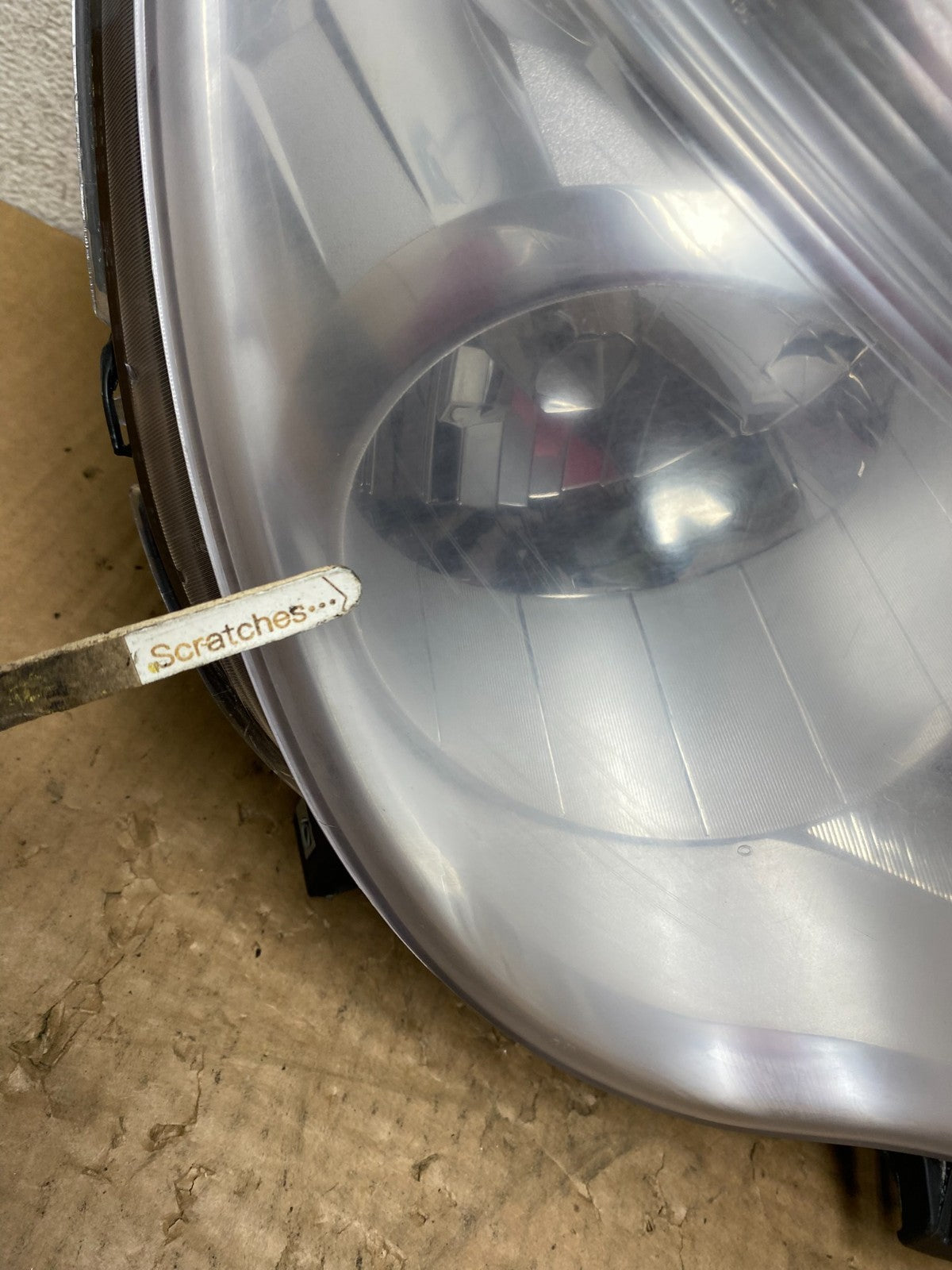 2010 - 2015 Chevrolet Equinox Halogen Headlight Right Passenger Side AI4759 DW3
