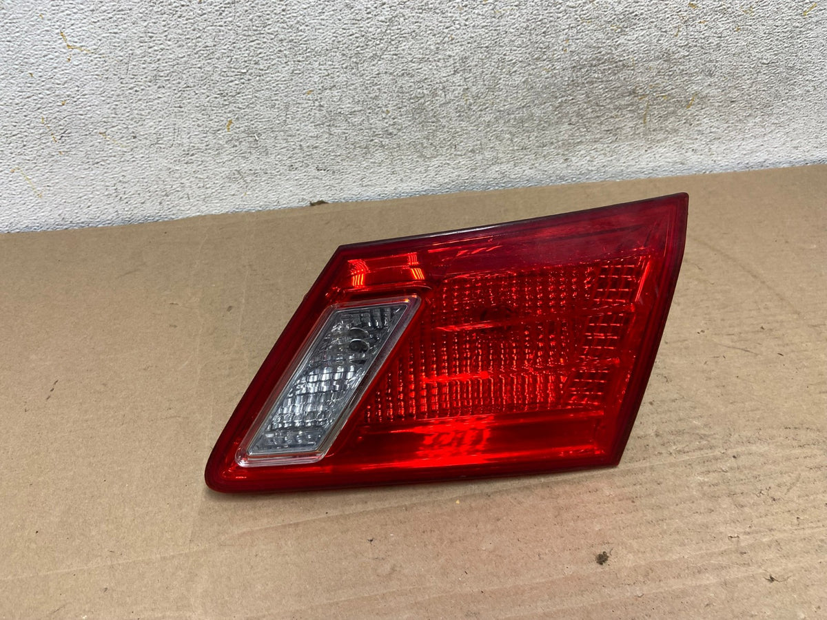 2007 2008 2009 Lexus Es350 Right Passenger RH Inner Tail Light AH9402 LK0
