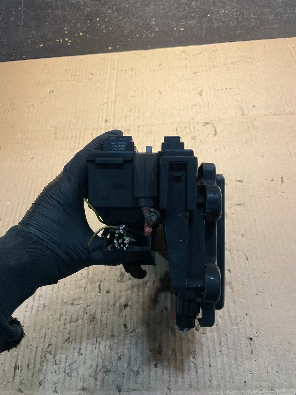 2009 Jeep Grand Cherokee Integrated Power Fuse Body Control BCM Box v1873 DG1