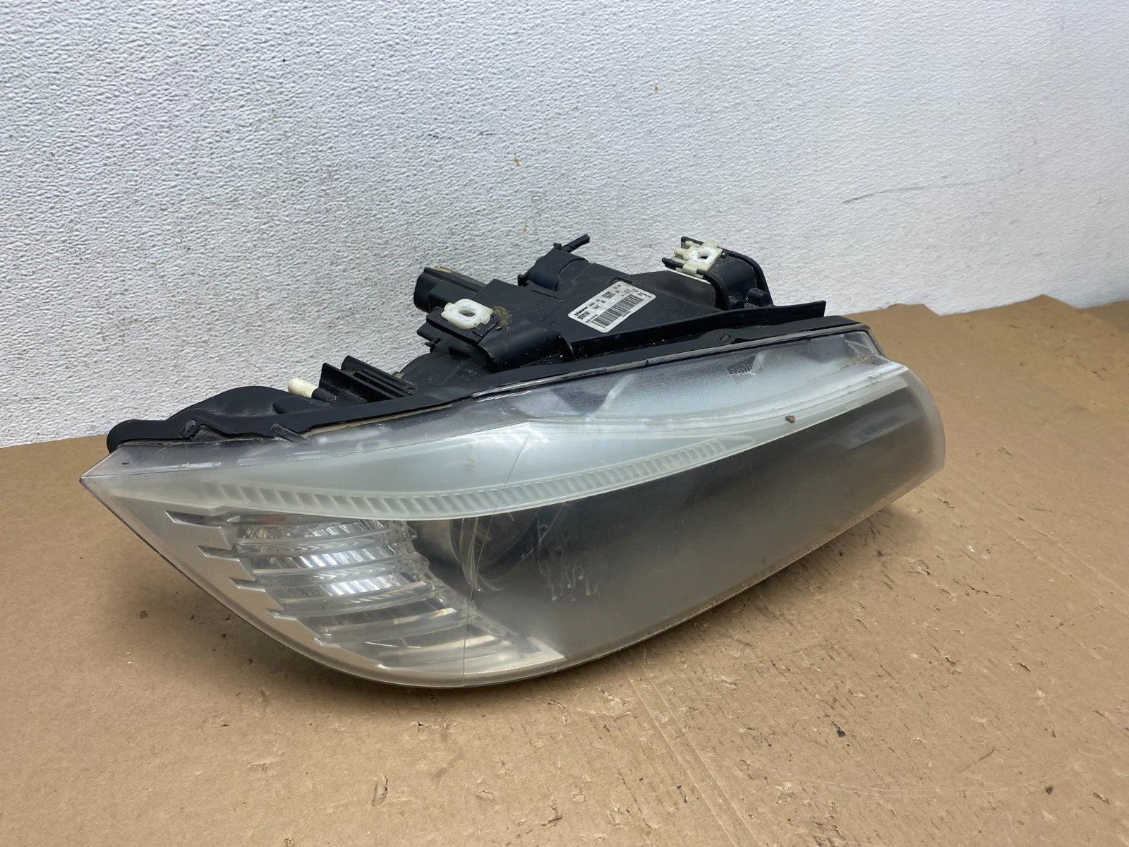 2009-2011 BMW 3 Series 328i 4/D Sedan Headlight Halogen Right Passenger AD80702