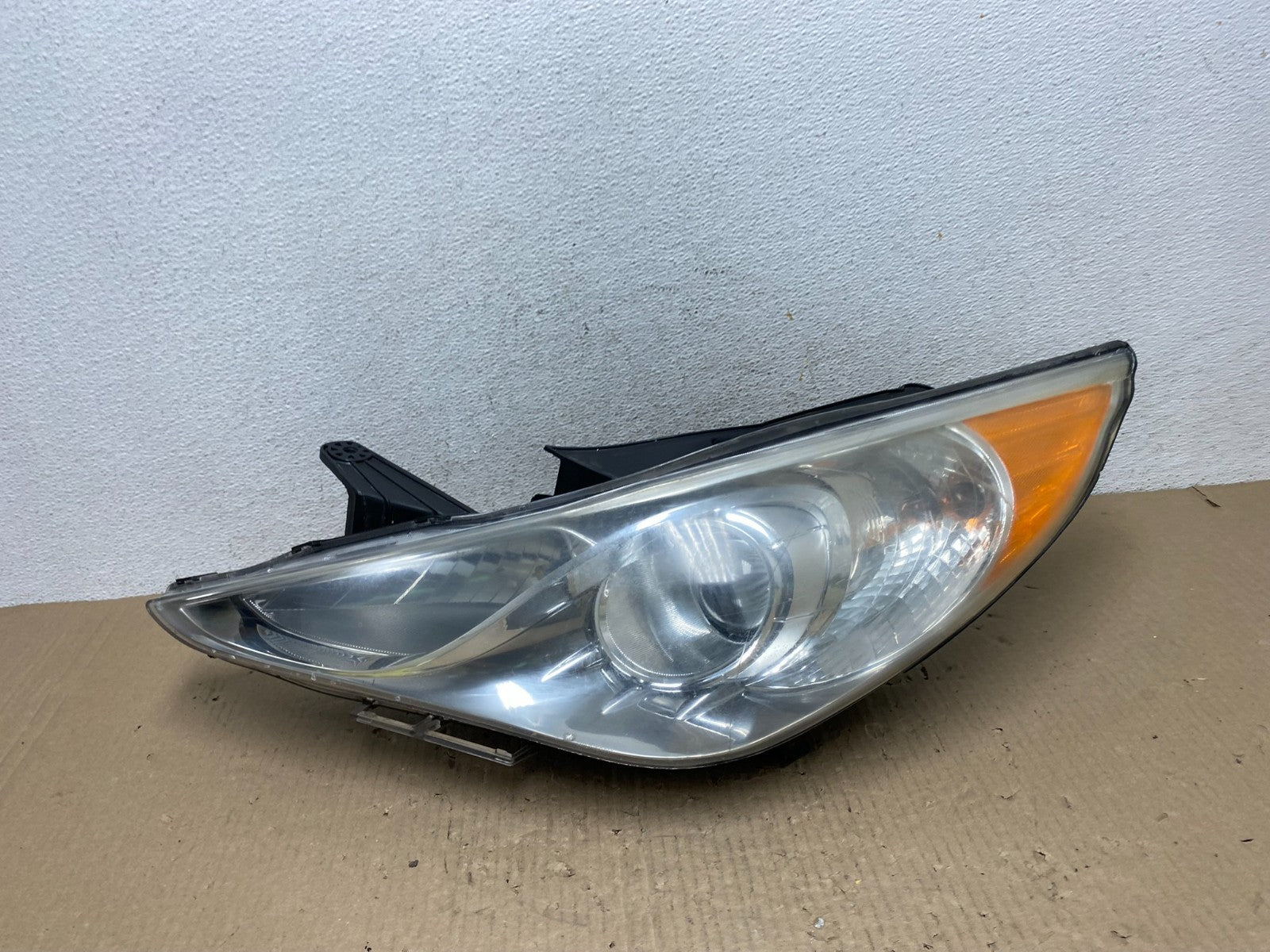 2011 - 2014 Hyundai Sonata Left Driver Lh Side Headlight Halogen AE9752 DW0