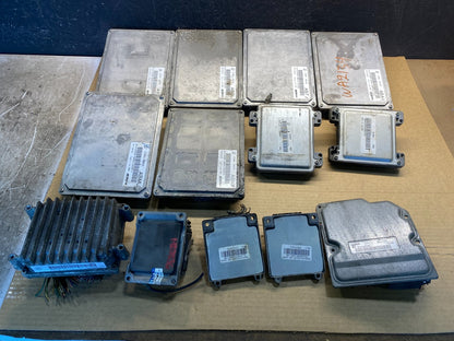 Mix of 10 Chevrolet ECM Engine Computer Module AF40810
