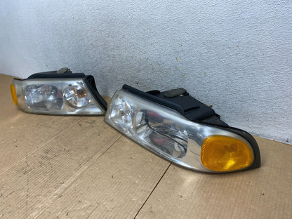 1998 to 2002 Lincoln Navigator Left+Right Halogen Headlights AI6726 DW1