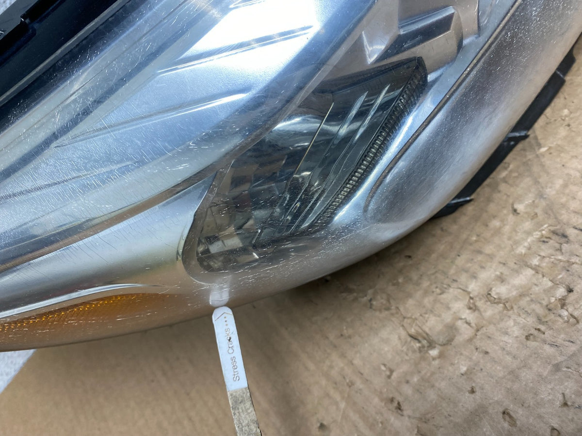 2013 - 2015 Chevrolet Malibu Projector Headlight Right Passenger AI5442 DW4