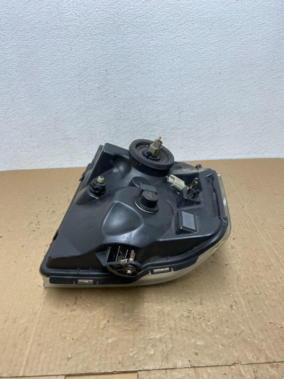 2008-2014 Ford Econoline E150 E250 E350 Left Driver LH Headlight AC6043 DW6