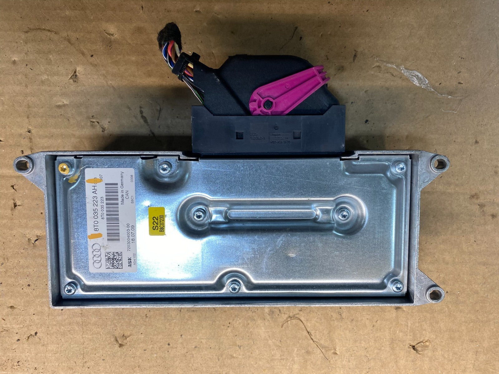 2009 to 2012 Audi A4 Radio Stereo Amplifier Amp AD9776 DW1