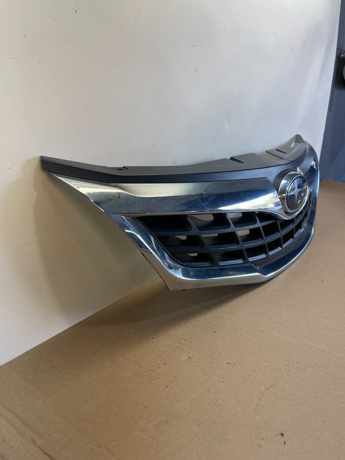 2009 2010 2011 Subaru Impreza Sedan Front Upper Grille Grill AI06452