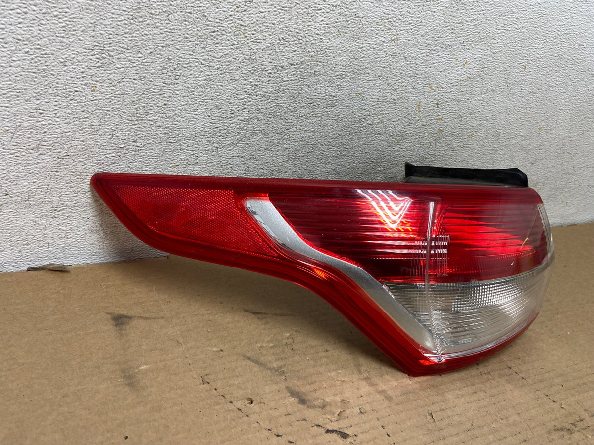 2013 to 2016 Ford Escape Left Driver LH Side Tail Light AH4297 LK1