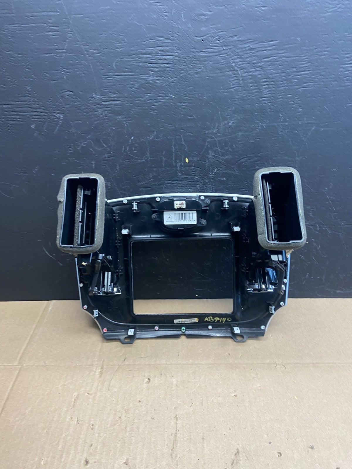 2015-2021 Chrysler 300 Dash A/C Climate Control Screen Radio Bezel OEM ab9440 DG4