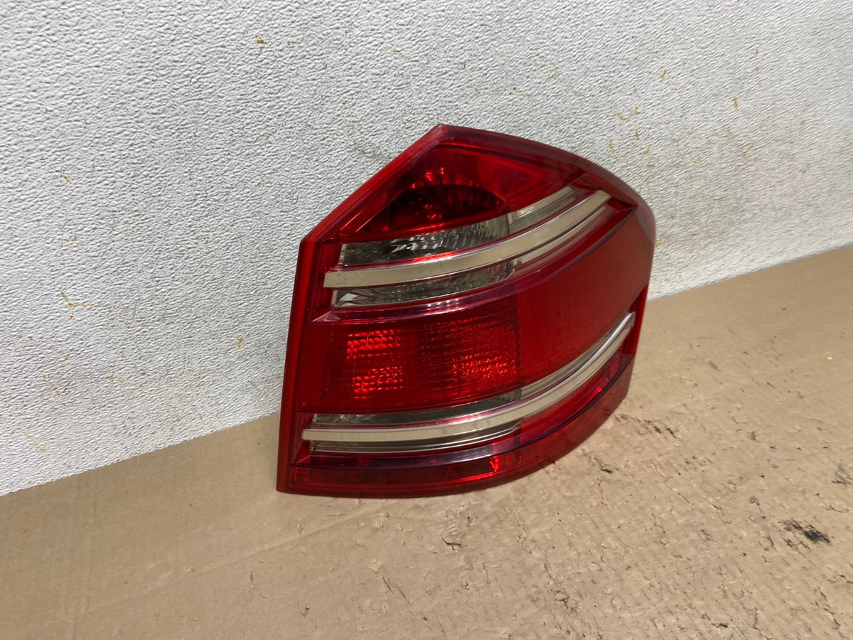 2007 to 2009 Mercedes GL-Class GL450 Right Passenger Tail Light AI2531 LK2